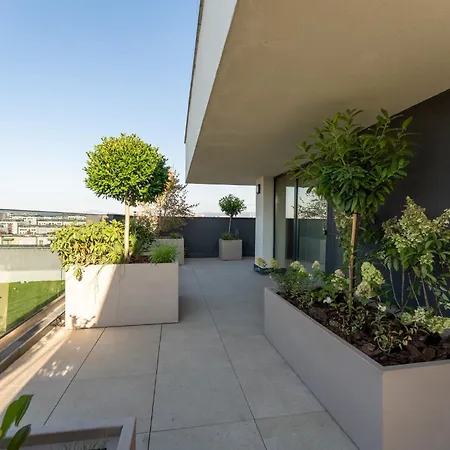 Apartman Mohost Valcom - Skyline Penthouse Escape *