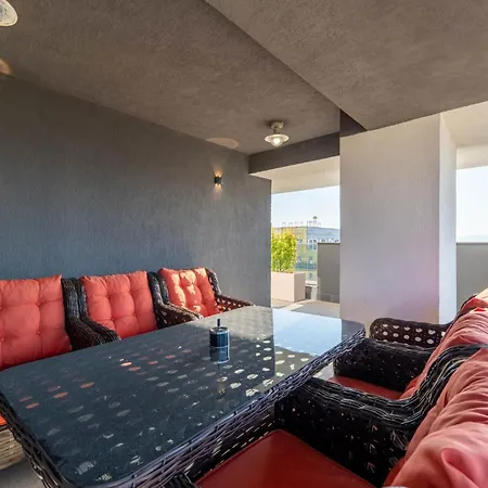 Apartman Mohost Valcom - Skyline Penthouse Escape *