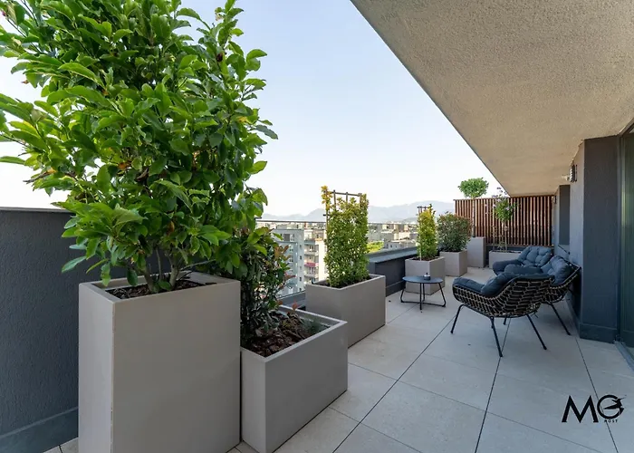 Mohost Valcom - Skyline Penthouse Escape