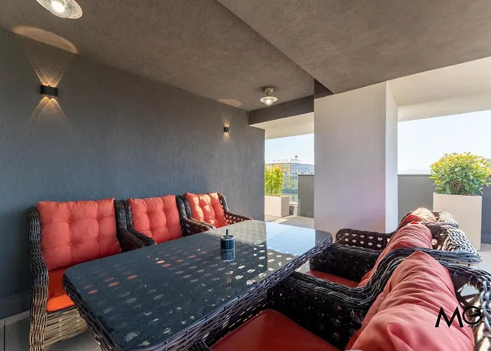 Διαμέρισμα Mohost Valcom - Skyline Penthouse Escape *