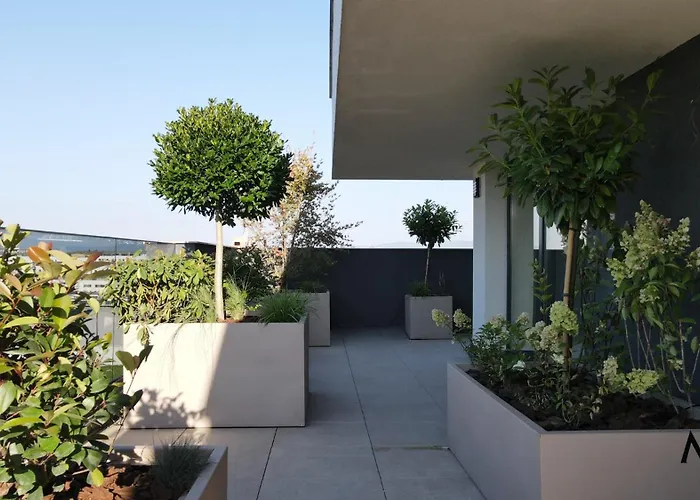 Mohost Valcom - Skyline Penthouse Escape